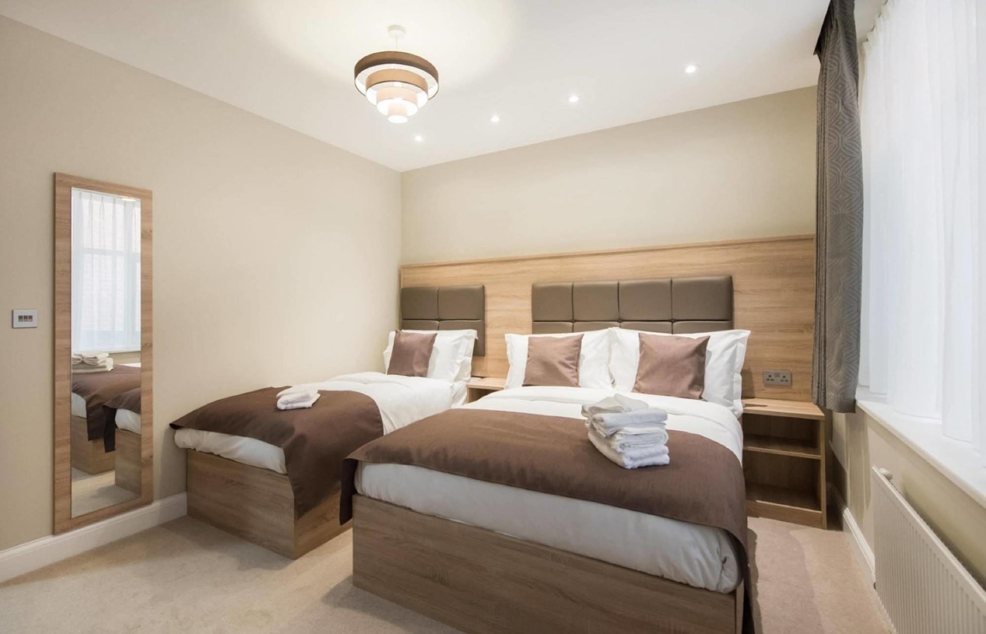 Docklands Lodge London Bagian luar foto